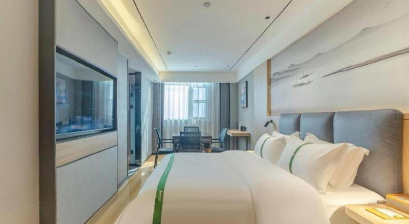 Bedroom 2, GreenTree Inn Bozhou Weiwu Road Hotel, Bozhou