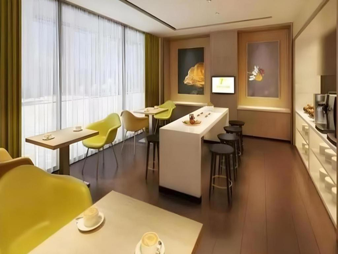 Others 3, IU Hotel Tangshan Haigang Bus Station Branch, Tangshan