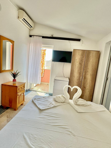 Room 2, Apartments Zeneva
