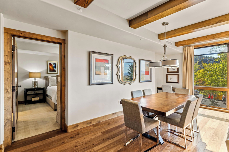Dining 5, Edgemont Condominiums, Routt