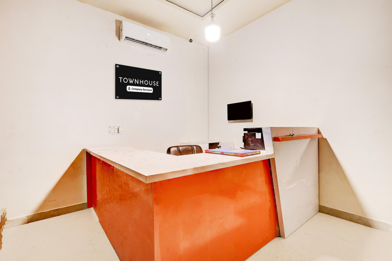 Reception 2, Townhouse Sarai Metro Station Formerly Palla, Faridabad