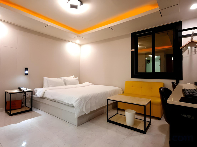 Bedroom 4, Busan Seomyeon O2, Busanjin