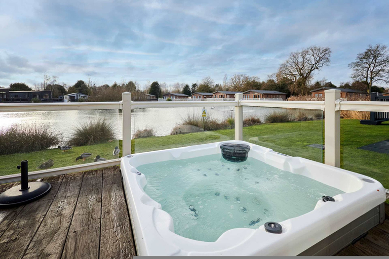 Room 2, Host Stay Lakeside Gem Lodge, East Riding of Yorkshire