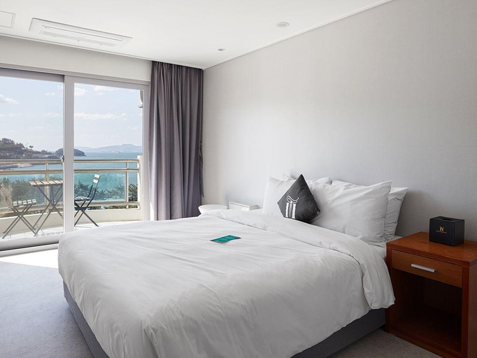 Bedroom 2, Namhae Sportspark Hotel, Namhae