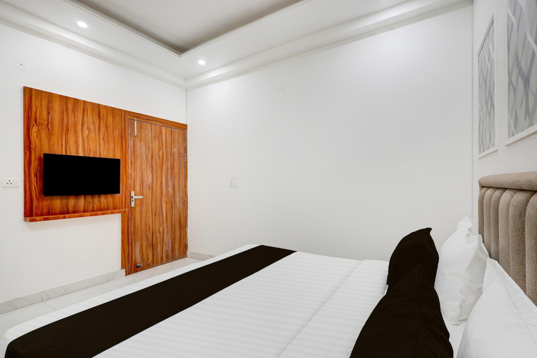 Room 3, Townhouse Sarai Metro Station Formerly Palla, Faridabad