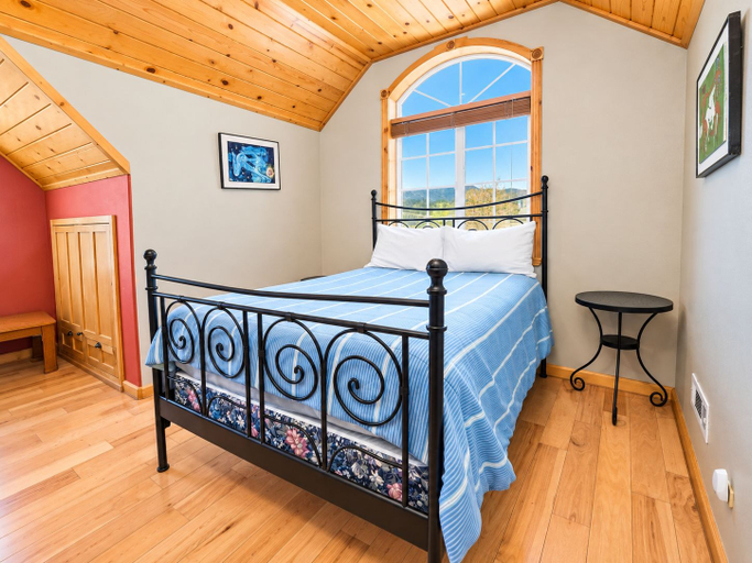 Bedroom 2, Casa Bella, San Bernardino