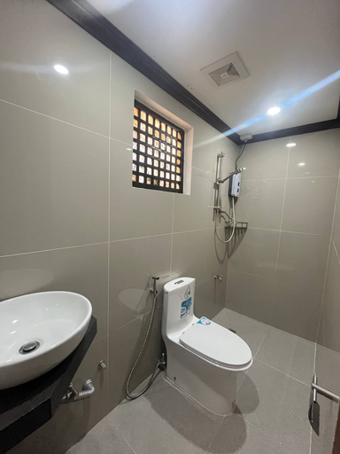 Bathroom, RF Aniceto Mansion, Vigan City