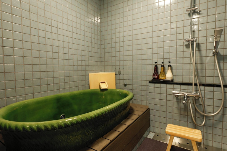 Bathroom 3, Kyomachiya Bettei Hanatei, Kyoto