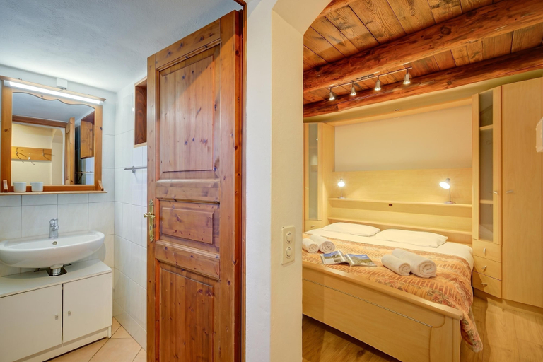 Interior, La Capannina Lake & Mountain Views, Lugano