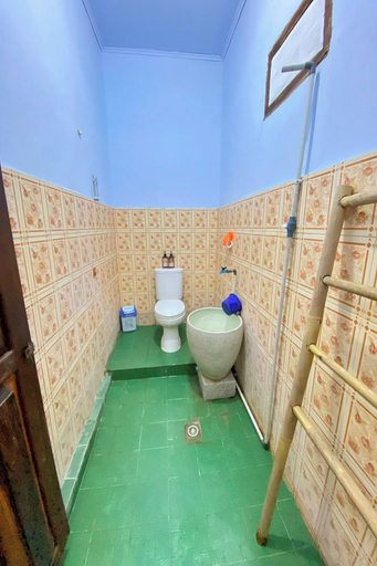 Bathroom 4, Duyung Rooms and Resto by Zuzu, Lombok
