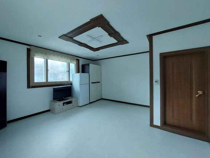 Others 5, Gapyeong Jandigujang Pension, Gapyeong