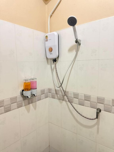Bathroom 4, Hello Bella khaosok hostel, Phanom