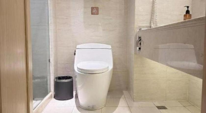 Bathroom 3, Vienna Hotel Sichuan Ganzi 318 National Highway Yajiang, Garzê Tibetan