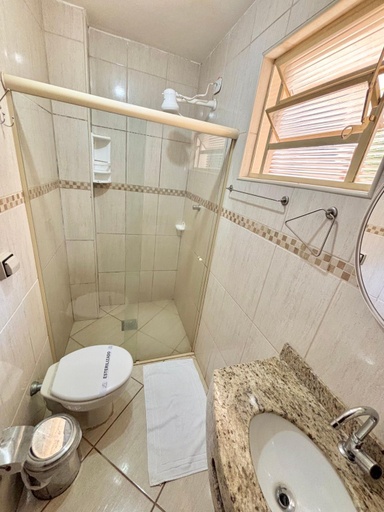 Bathroom 5, Hotel Flamboia, Araraquara