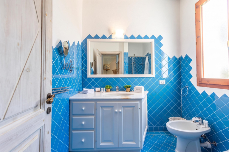 Bathroom 5, Casa Ortensia Apartments, Olbia-Tempio