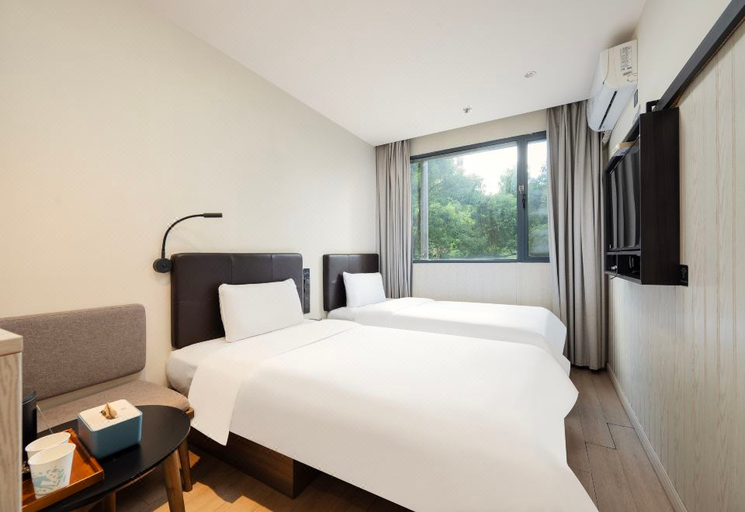 Bedroom 3, Zhongdian Hotel, Shanghai