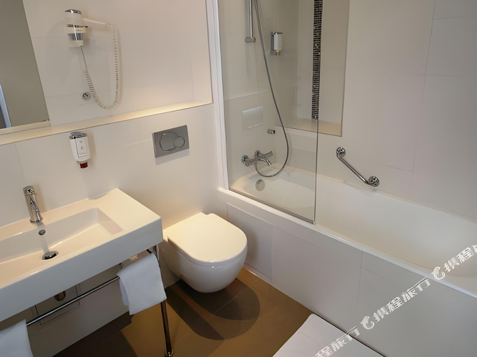 Bathroom 4, Best Western Plus Hotel Parc Eiffel, Paris