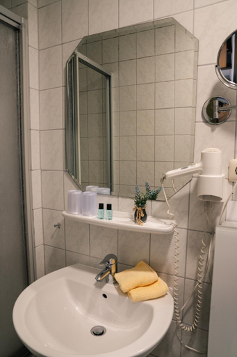 Bathroom 2, Hotel Sonne29, Forchheim