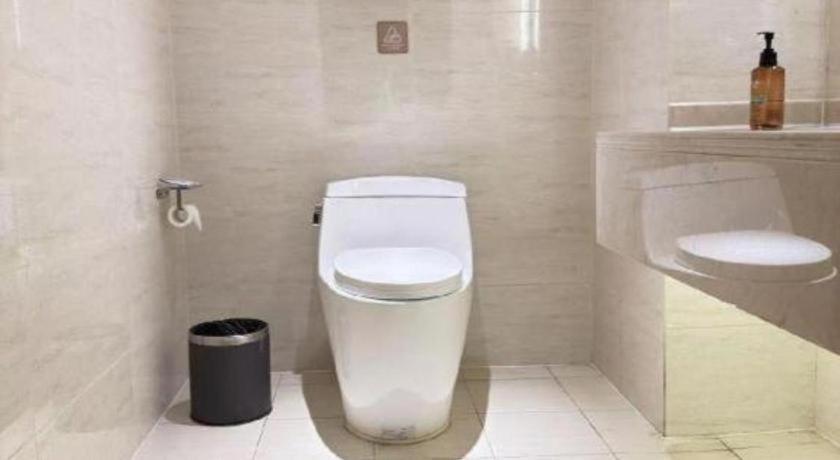 Bathroom 3, Vienna Hotel Sichuan Ganzi 318 National Highway Yajiang, Garzê Tibetan