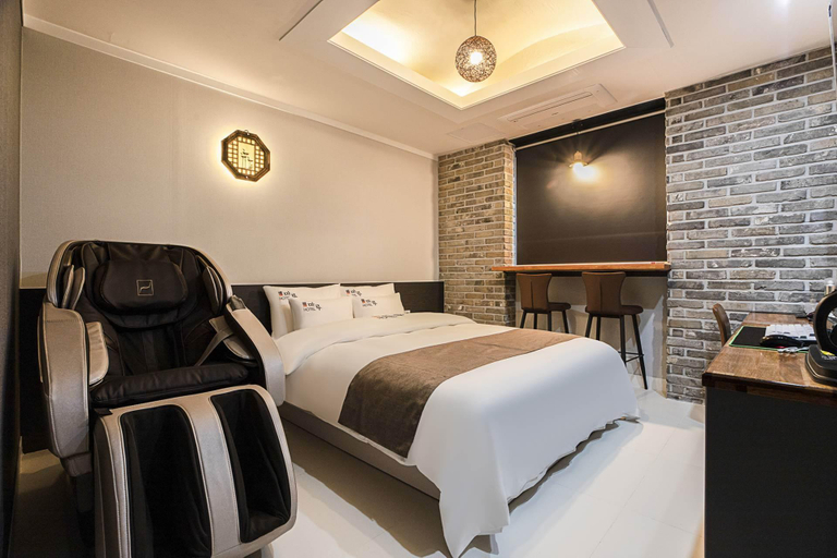 Bedroom 2, Yeoju Hotel Maru, Yeoju