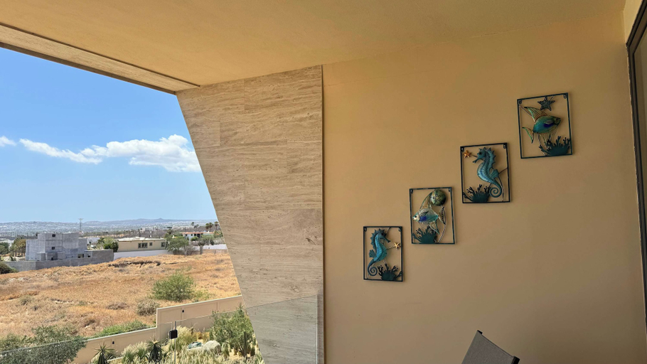 Interior 3, Charming Coastal Resort With Ocean Views, Pool, Gym and Shared Amenities, La Paz