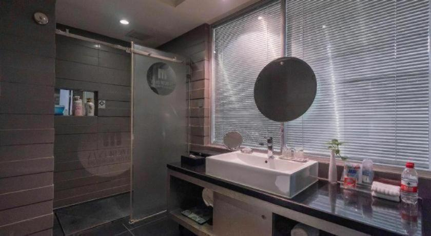 Bathroom 3, Urumqi Bayinhe Hotel, Ürümqi