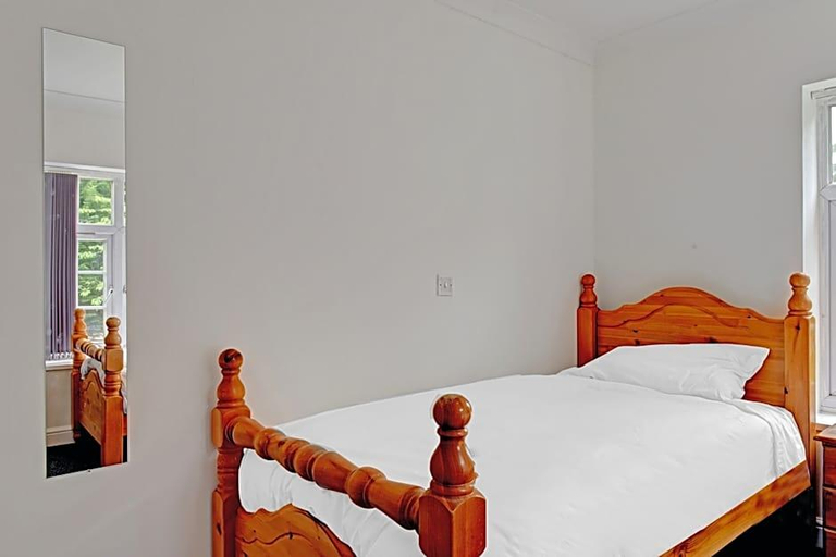 Bedroom, Gables Hotel and Restaurant, Solihull