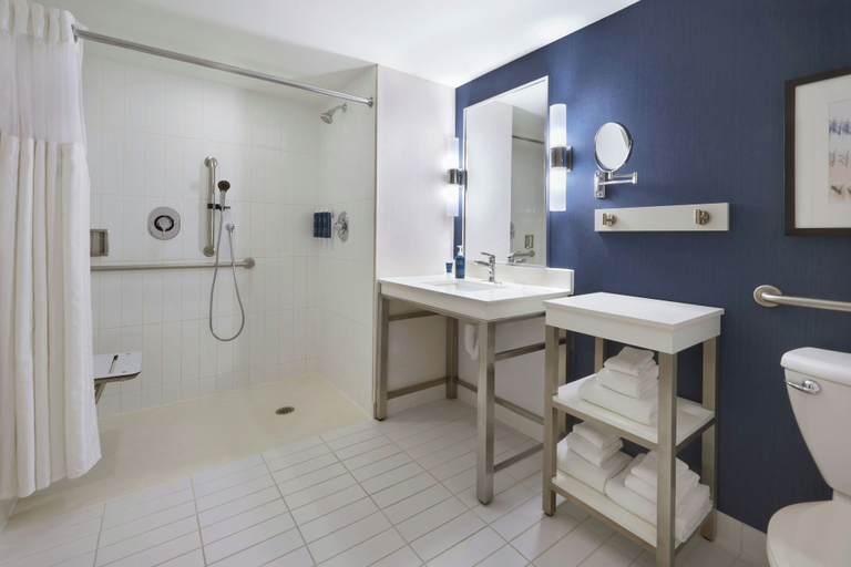 Bathroom 4, Four Points by Sheraton London, Middlesex