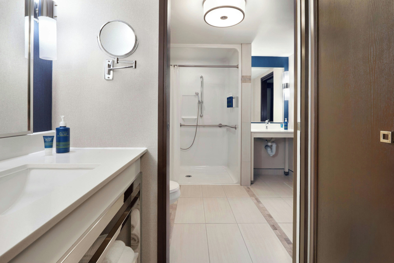 Bathroom 4, Four Points by Sheraton London, Middlesex