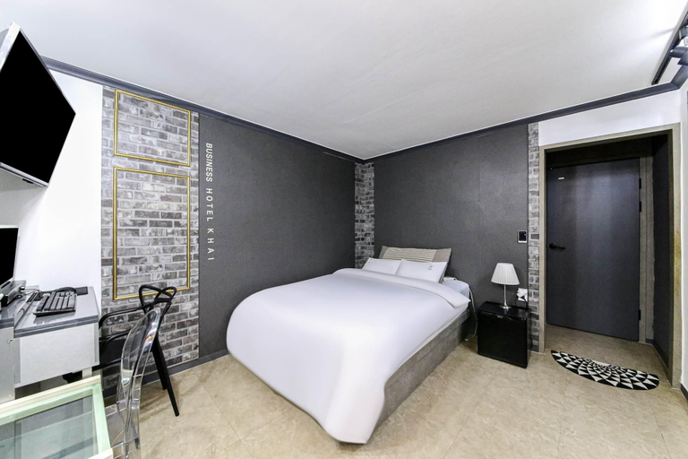 Bedroom 2, Gongju Khai Hotel, Gongju