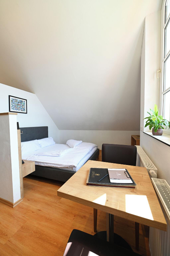 Bedroom 2, Gasthaus Landbrecht, Freising