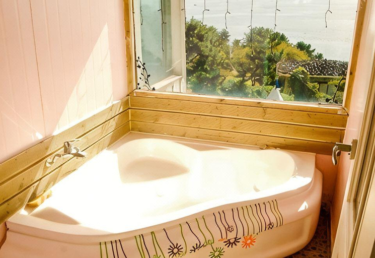 Bathroom 4, Santamonica Pension, Geoje