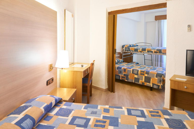 Bedroom 2, Nautilus Hotel, Girona