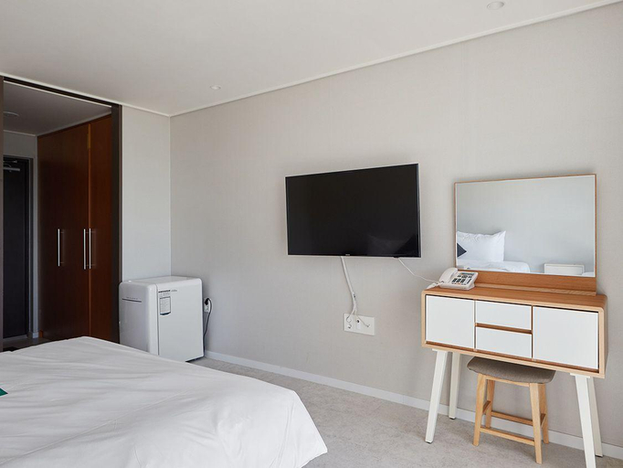 Bedroom 4, Namhae Sportspark Hotel, Namhae