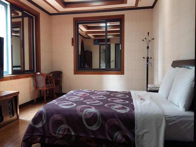 Bedroom 2, Mokpo Feel, Muan