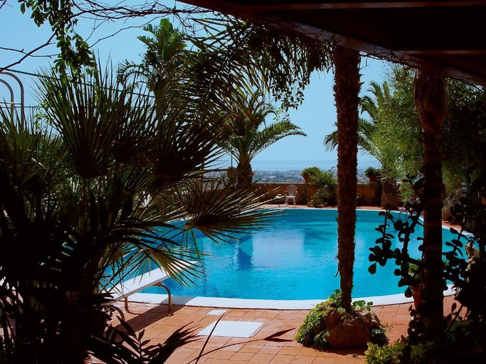 Sport & Beauty 3, Villa Timea Piscina e Tennis Vista Isole, Trapani