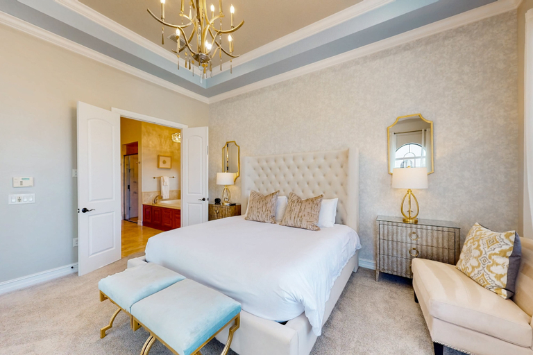 Room 3, Luxury Villa With Elegant Living Space at Reunion, Osceola