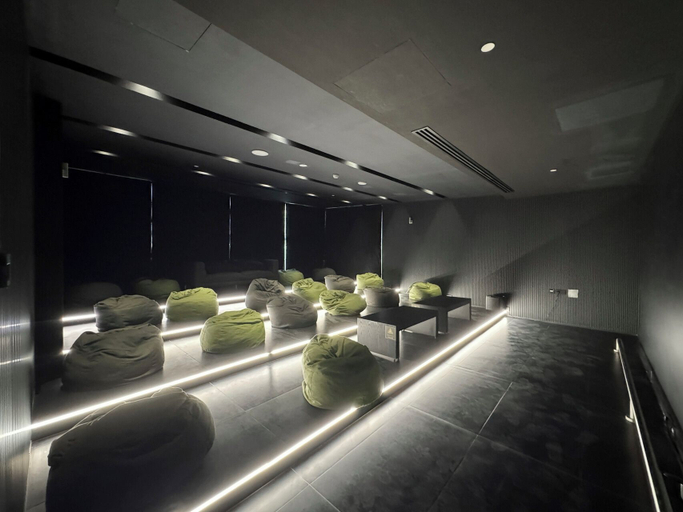 Miscellaneous 5, Bloomfields Studio in Torino by Oro24, Dubai