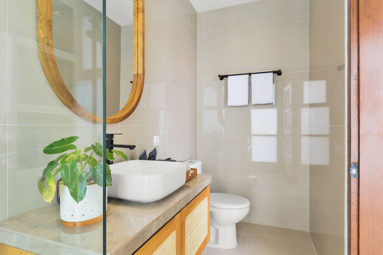 Bathroom 3, Svara Villa by Kozystay - Nusa Dua, Badung