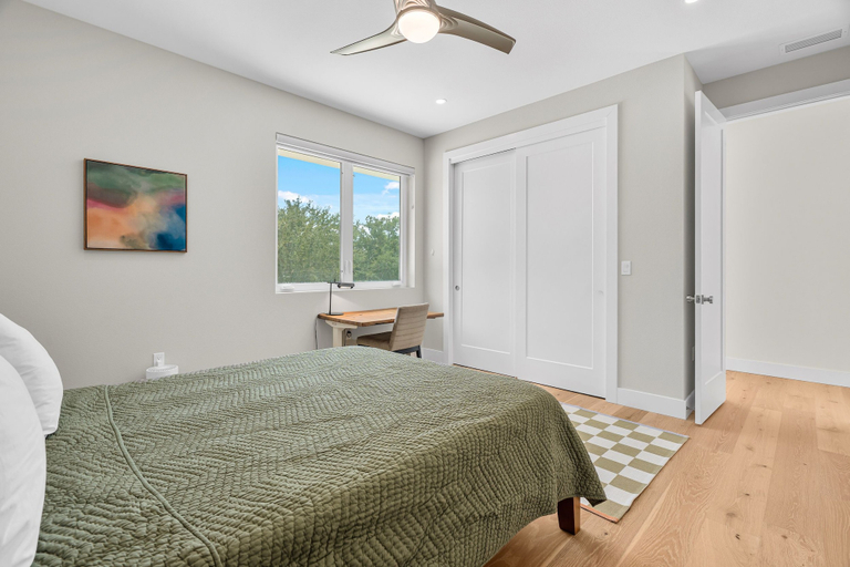 Room 3, Paradise Grove 3 Bedroom Home, Sarasota