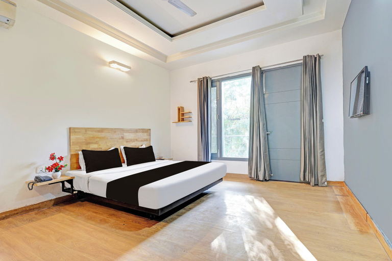 Room 3, Townhouse Sector 49 Sohna Road, Gurgaon