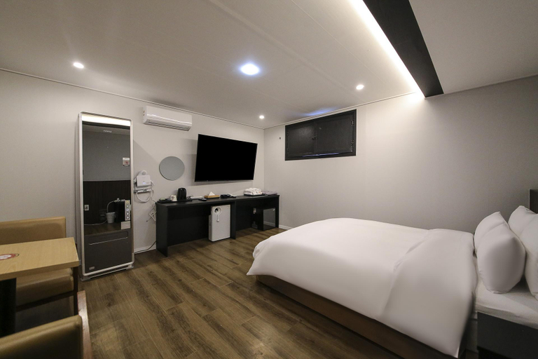 Bedroom 3, Gyeryong Mongiya, Yuseong