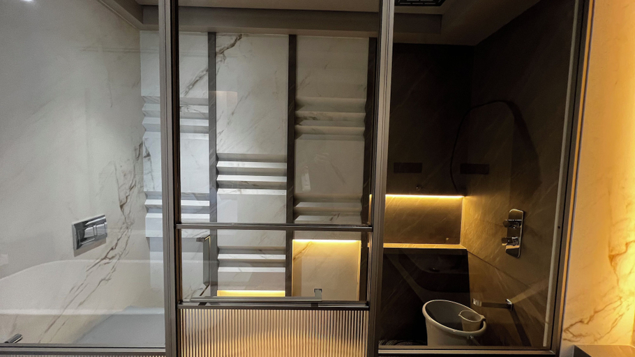 Bathroom 5, Breeze Suites by Jumbo Holidayz, Satara
