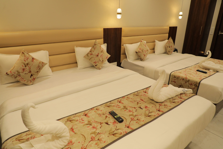 Room 4, Hotel Lakshmi Tara, Ujjain