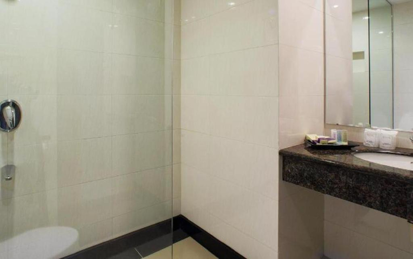 Bathroom 3, Lavender Hotel Ben Thanh Market, Ho Chi Minh City