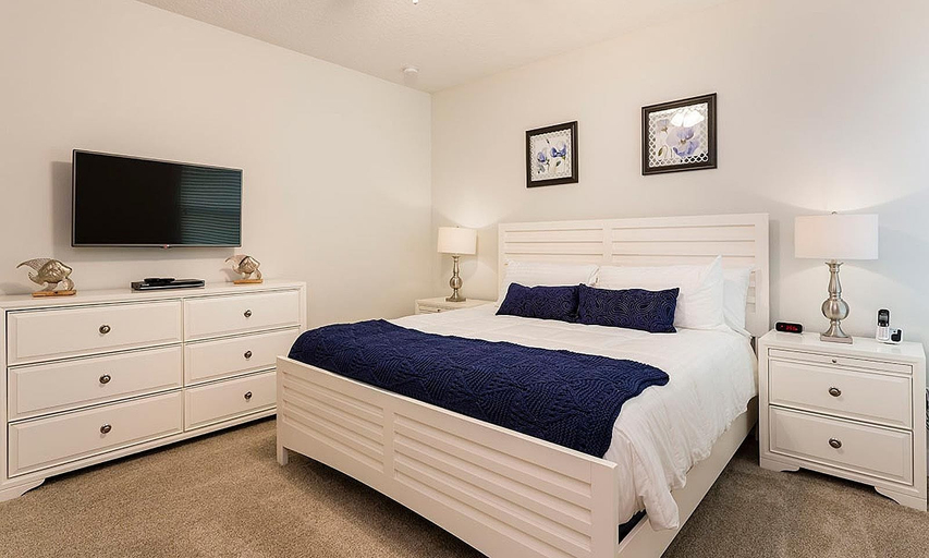 Room 3, Modern Villa With Private Pool and Spa at Reunion, Osceola