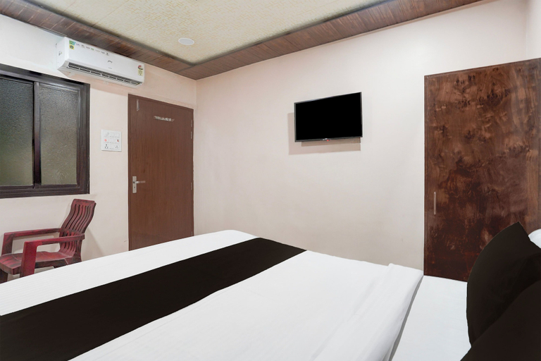 Room 3, Super OYO Hotel O Tedhi Bazaar, Faizabad