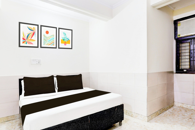 Room 4, Hotel O Fazalpur, Delhi