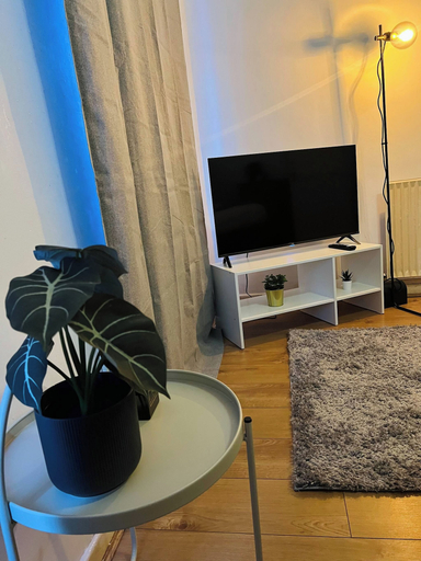 Room amenity 2, Stylish 2 Bed in Manchester City Centre Fast Wi-fi, Manchester