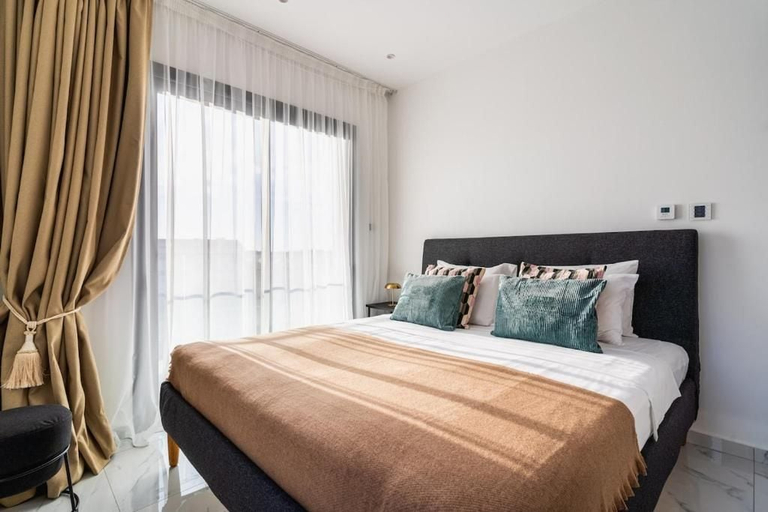 Room 4, Casino & Mall Jacuzzi Penthouse